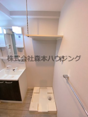 【設備】 | 　サンフレンドソラーナ | 室内洗濯機置き場です