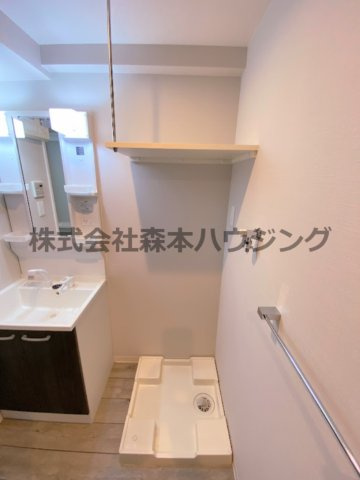 【設備】 | 　サンフレンドソラーナ | 室内洗濯機置き場です