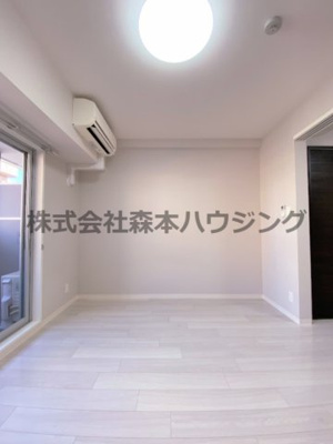 【洋室】 | 　サンフレンドソラーナ | 使い勝手のいい洋室です