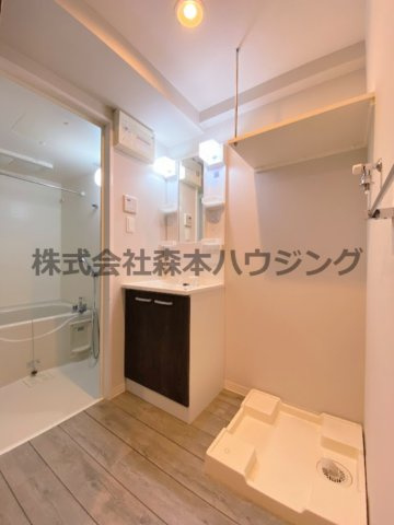 【洗面所】 | 　サンフレンドソラーナ | ゆったりとスペースのある洗面所
