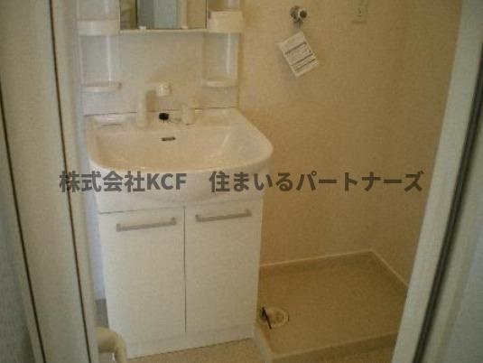 エマーブルⅢ Bの洗面所|広い洗面スペース
