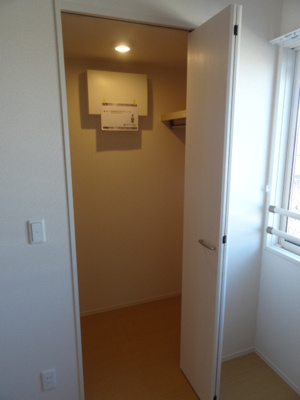 【収納】 | グリーンパレス宮沢 | たっぷり収納ウォークインクローゼット