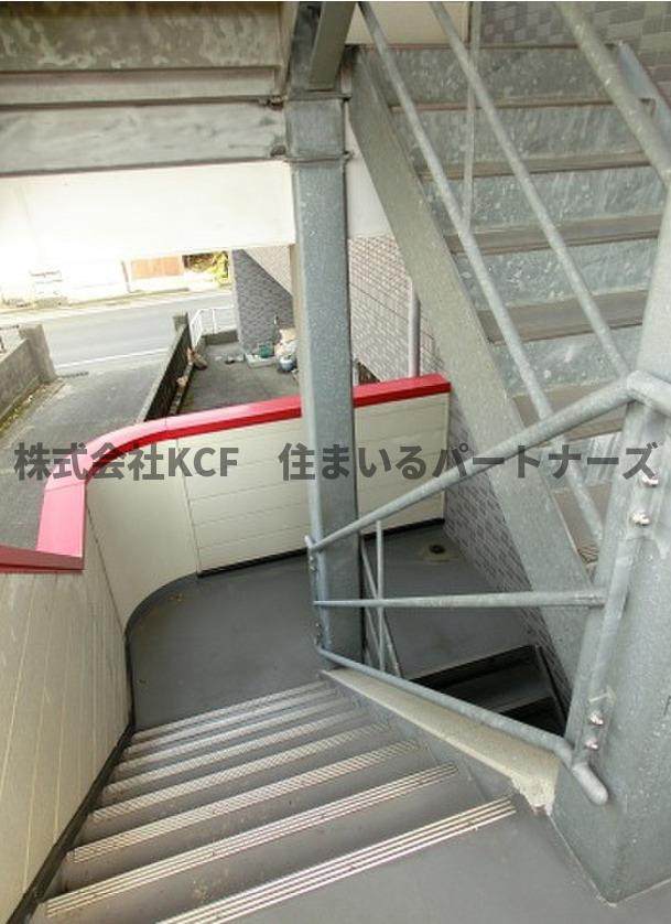 アイビーコート12の月のエントランス