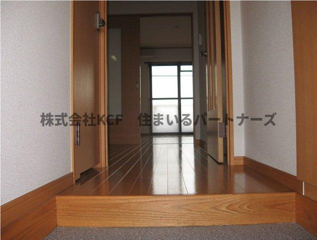 アイビーコート12の月の玄関