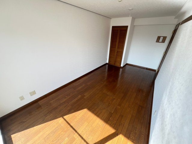 【寝室】 | 洋室①☆