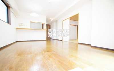 【居間・リビング】 | 龍生堂橋本ビル | 明るくて広々としたリビング♪