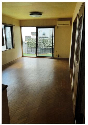 渋谷区本町五丁目借地権付一戸建の居間・リビング|1階