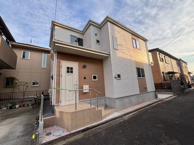 第4期越谷市大沢　新築戸建ての外観