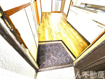 【玄関】 | ヴィラ内浜 | ゆったりとした玄関です