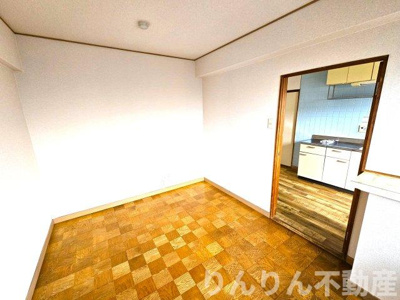 【洋室】 | ヴィラ内浜 | 使い勝手のいい洋室です