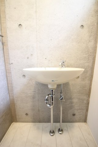 ヒルサイドイン国分寺のその他|トイレ内手洗い