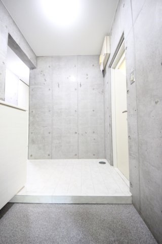 ヒルサイドイン国分寺の玄関