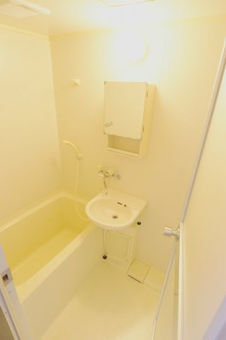 ハーシオンフルタⅡの浴室