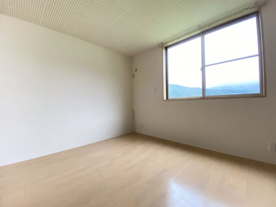 【洋室】 | マナパティオ | ※同物件、別のお部屋の写真です