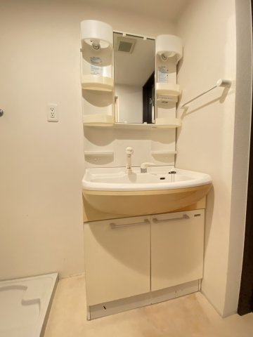 【独立洗面台】 | マナパティオ | ※同物件、別のお部屋の写真です