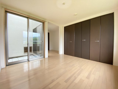 【居間・リビング】 | マナパティオ | ※同物件、別のお部屋の写真です