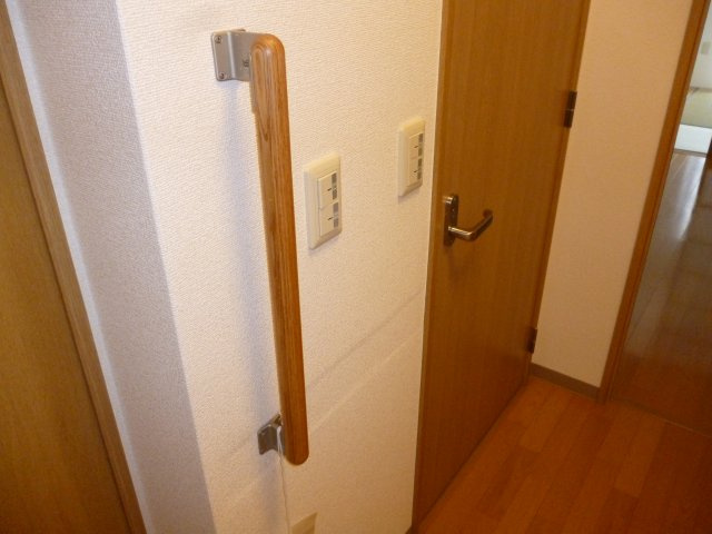 グリーンヒルズ東舞子１ＤＫの玄関|毎日通る玄関はこちらです