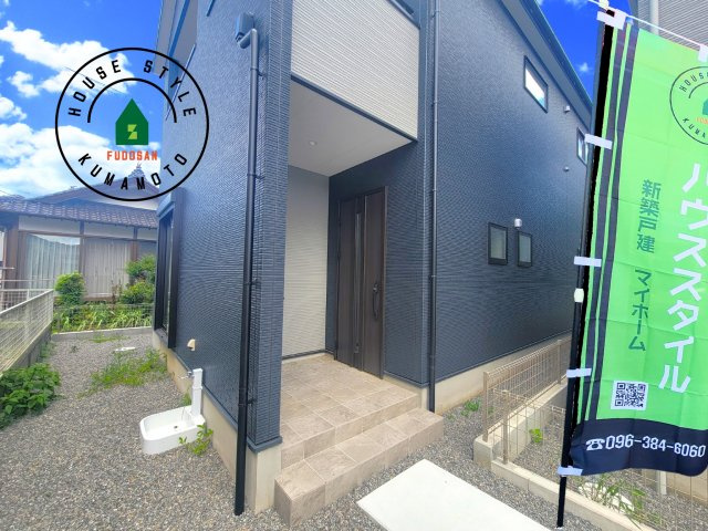 宇城市小川町北新田第1-2棟（1号棟）　の玄関|おでかけの時も帰った時も、「我が家」を最初に感じでもらえる素敵な空間に。