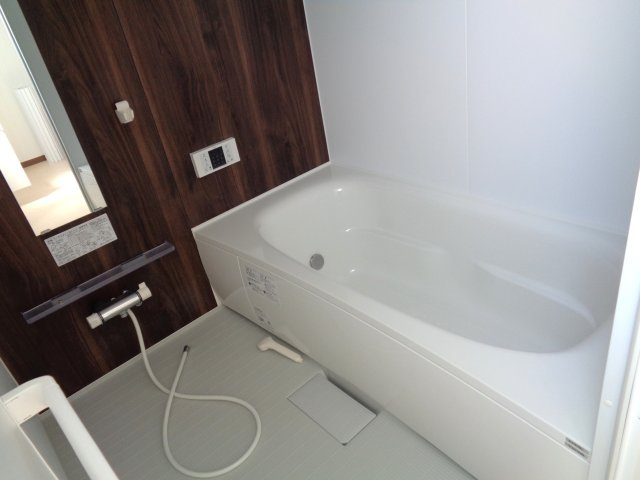 ルミエールEの浴室