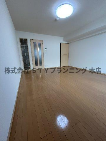 仲介手数料０円！エスポアール光洋の居間・リビング