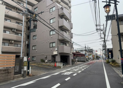 【外観】 | グラン・ドムール南橋本 | 隣家の土地はどうなっているのか、生活利便施設が近くにあるのか、学校まで近いかなど、お客様のライフスタイルにあわせたイメージが重要です。また、近くにあると困る施設が近くにないかも確認するといいでしょう。