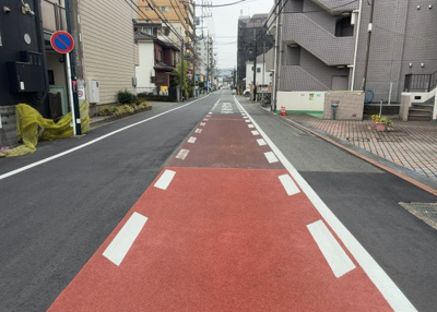 【外観】 | グラン・ドムール南橋本 | 外観はマンション管理がされているかの目安になります。築年数が古いと、壁面は劣化してひび割れが生じることも！建物が古びていても細かいところが修繕されていると、きちんと管理されているなぁと感じるでしょう。