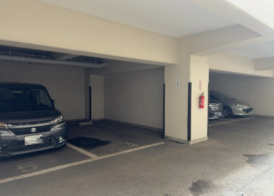 【駐車場】 | グラン・ドムール南橋本 | 駐車場と明記されていても、最小スペースでつくられた駐車場だと大型車は駐車できなかったり、出入りしにくくなったりする可能性があります。お車のサイズと購入したい物件の駐車場のサイズを現地で確認しましょう。