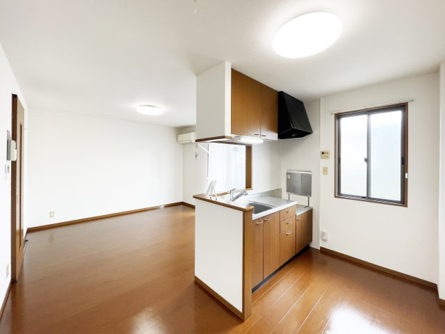 シャトーショコラ E棟の居間・リビング