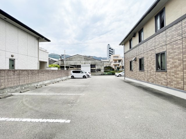 パークサイド佐古の駐車場