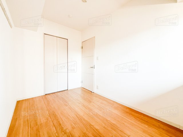 ボスコ ボブ ビルディングの寝室|クローゼット付きの寝室です☆