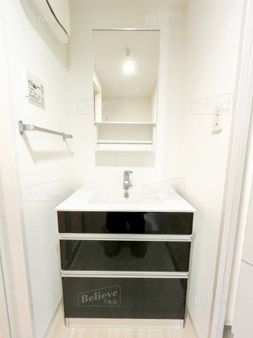 ボスコ ボブ ビルディングの洗面所|綺麗で明るい洗面所です☆