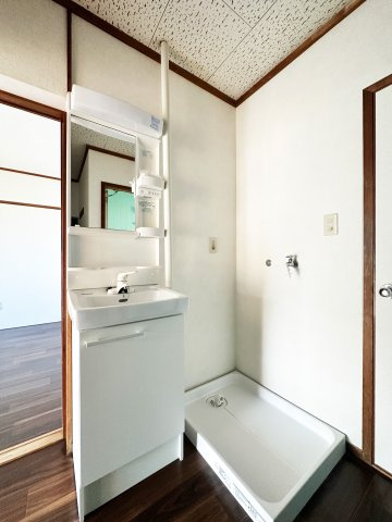 スカイハイツの洗面所|脱衣スペースもあります