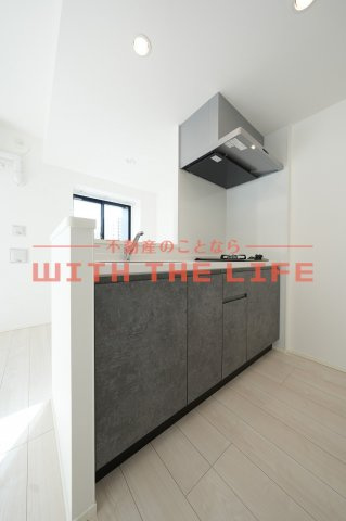 S-RESIDENCE久留米六ツ門abreastⅠ【キャンペーン対象物件】のキッチン|コンパクトなキッチンで掃除もラクラク