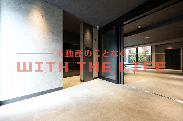 S-RESIDENCE久留米六ツ門abreastⅠ【キャンペーン対象物件】のエントランス|落ち着いたエントランスです