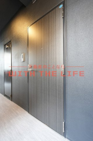 S-RESIDENCE久留米六ツ門abreastⅠ【キャンペーン対象物件】の玄関|収納もある玄関です