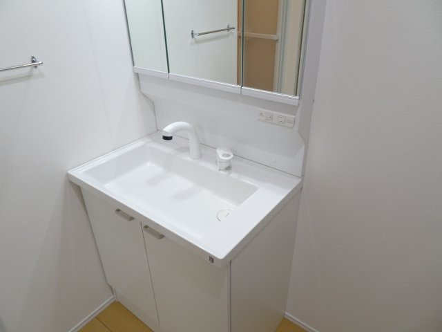 Grandirの独立洗面台