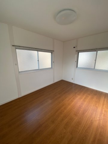 アサヒ大宰府戸建の洋室