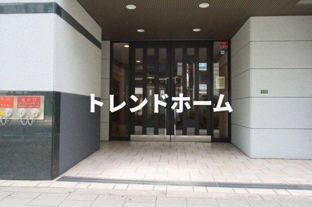 エスリード南森町駅前のエントランス|選べる家電プランあり！！