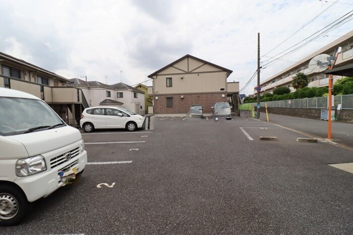 コモド八ヶ崎 Ａ・Ｂの駐車場|駐車場