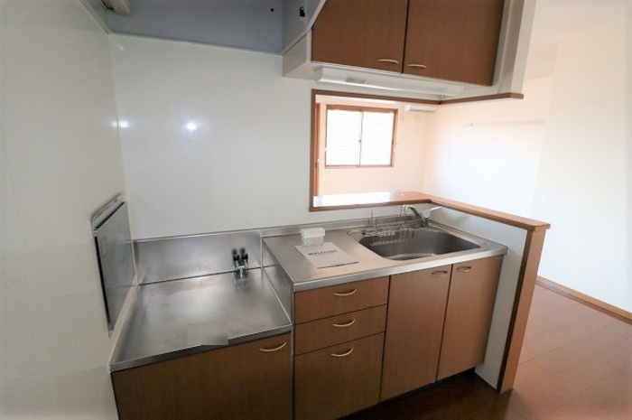 コモド八ヶ崎 Ａ・Ｂのキッチン|対面キッチン