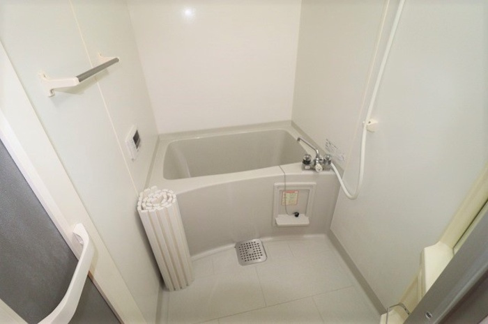 コモド八ヶ崎 Ａ・Ｂの浴室|ユニットバス