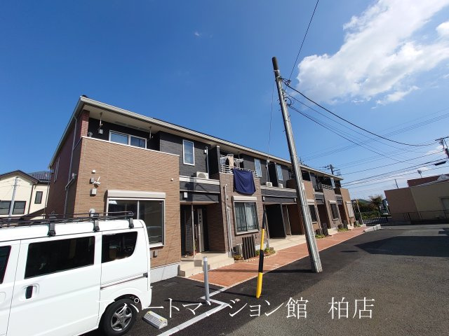 リリーモンターニュＢ