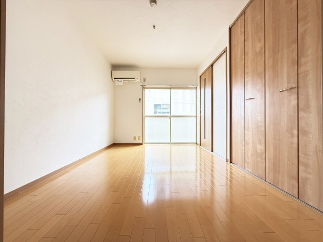 ドリームハウスの洋室