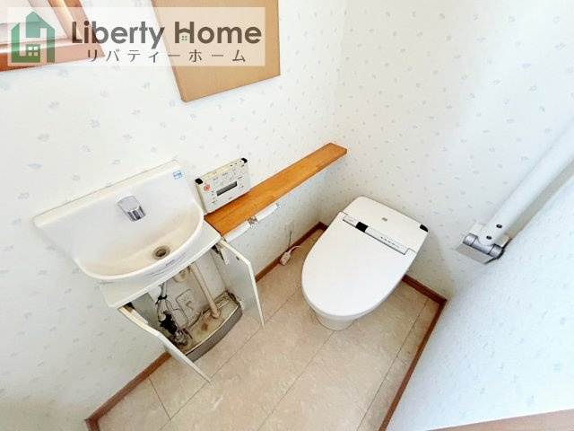 石岡市南台3丁目　中古戸建のトイレ