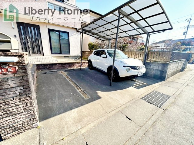 石岡市南台3丁目　中古戸建の駐車場