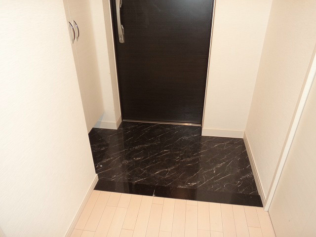 【玄関】エスライズ京都河原町