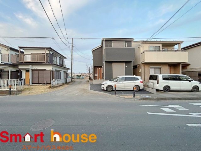 綾瀬市落合南　新築１棟の前面道路含む現地写真