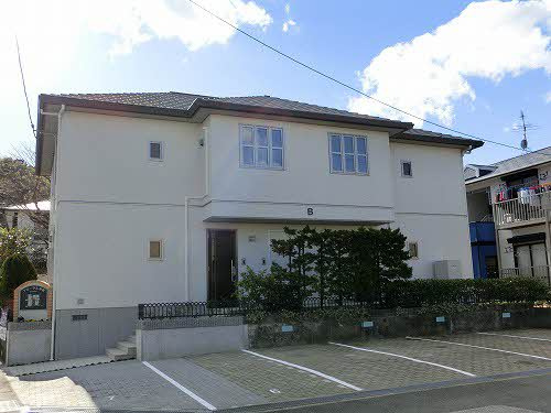 フローラル赤堤 B棟の外観