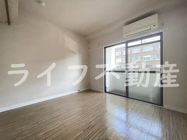 ブルースターＧ1の居間・リビング|リビングです