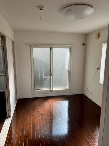 【居間・リビング】 | SOLEADOⅡ | 開口部　窓が多く明るいお部屋